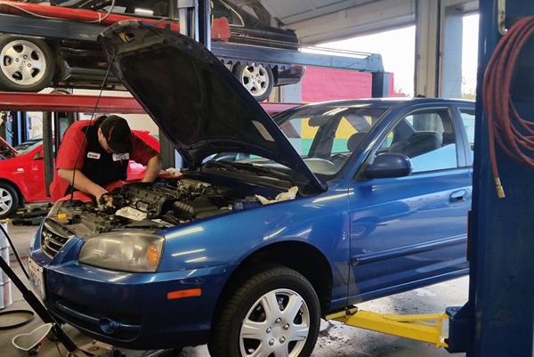 Gallery Image 4 | Esty's Auto Center